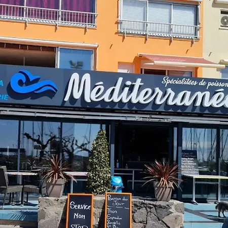 Résidence De Standing La Pêcherie Spacieux T3 Comme Un Cocon Familial Vue Et Sur L'avant Port Sur Le Bout Du Bout De Cap D'agde Seule Cap En Occitanie *