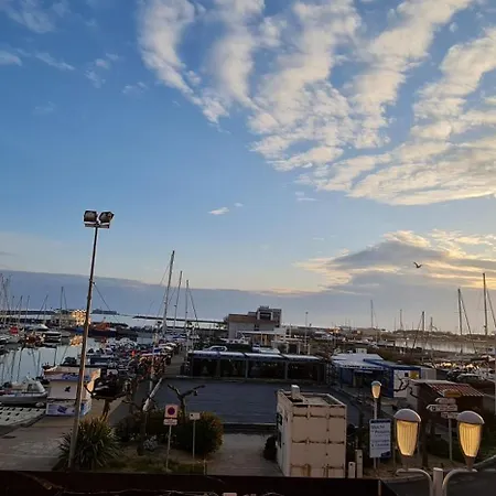 Apartamento Résidence De Standing La Pêcherie Spacieux T3 Comme Un Cocon Familial Vue Et Sur L'avant Port Sur Le Bout Du Bout De Cap D'agde Seule Cap En Occitanie