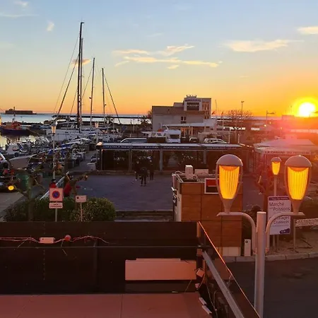 Apartamento Résidence De Standing La Pêcherie Spacieux T3 Comme Un Cocon Familial Vue Et Sur L'avant Port Sur Le Bout Du Bout De Cap D'agde Seule Cap En Occitanie Agde
