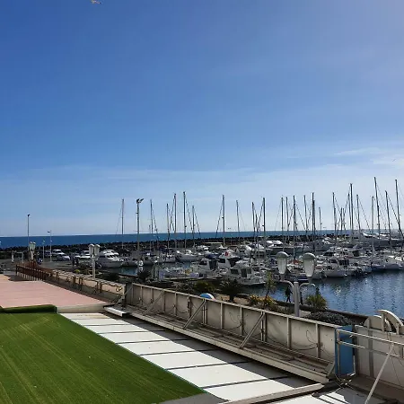 Résidence De Standing La Pêcherie Spacieux T3 Comme Un Cocon Familial Vue Et Sur L'avant Port Sur Le Bout Du Bout De Cap D'agde Seule Cap En Occitanie