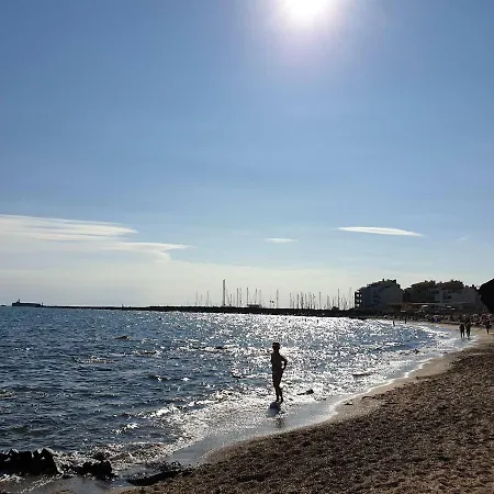 Résidence De Standing La Pêcherie Spacieux T3 Comme Un Cocon Familial Vue Et Sur L'avant Port Sur Le Bout Du Bout De Cap D'agde Seule Cap En Occitanie