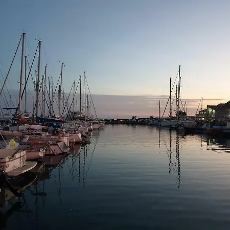 Apartamento Résidence De Standing La Pêcherie Spacieux T3 Comme Un Cocon Familial Vue Et Sur L'avant Port Sur Le Bout Du Bout De Cap D'agde Seule Cap En Occitanie