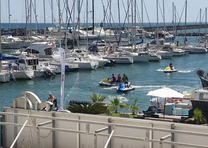 Appartamento Résidence De Standing La Pêcherie Spacieux T3 Comme Un Cocon Familial Vue Et Sur L'avant Port Sur Le Bout Du Bout De Cap D'agde Seule Cap En Occitanie *