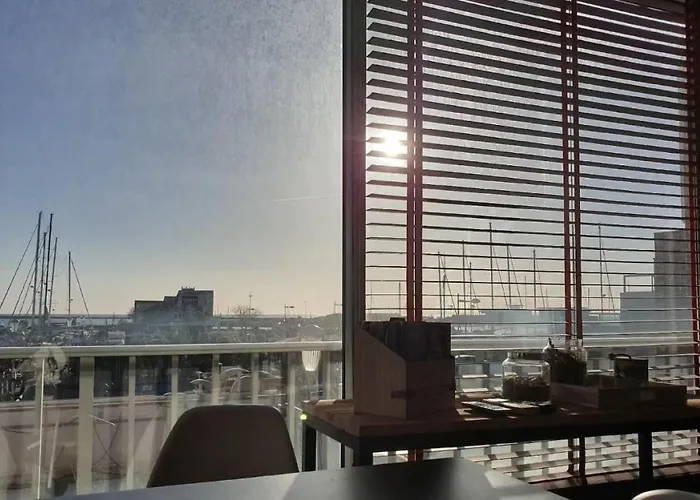 Résidence De Standing La Pêcherie Spacieux T3 Comme Un Cocon Familial Vue Et Sur L'avant Port Sur Le Bout Du Bout De Cap D'agde Seule Cap En Occitanie Appartamento