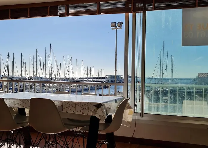 De Standing La Pecherie Spacieux T3 Comme Un Cocon Familial Vue Et Sur L'avant Port Sur Le Bout Du Bout De Cap D'agde Seule Cap En Occitanie شقة *