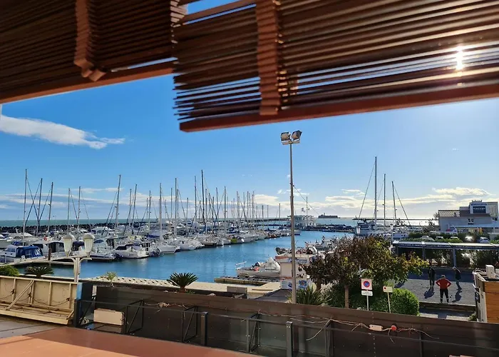 De Standing La Pecherie Spacieux T3 Comme Un Cocon Familial Vue Et Sur L'avant Port Sur Le Bout Du Bout De Cap D'agde Seule Cap En Occitanie شقة *
