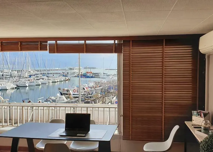 Appartamento Résidence De Standing La Pêcherie Spacieux T3 Comme Un Cocon Familial Vue Et Sur L'avant Port Sur Le Bout Du Bout De Cap D'agde Seule Cap En Occitanie *